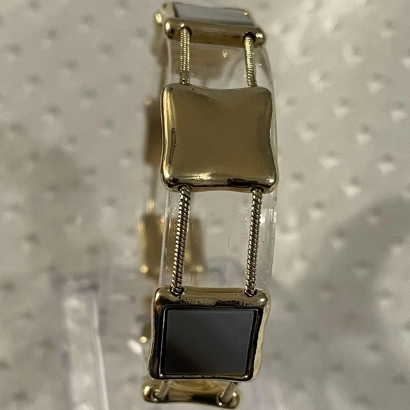 Vintage Anne Klein Gold Tone Mother of Pearl Panel Bracelet! - Picture 4 of 9